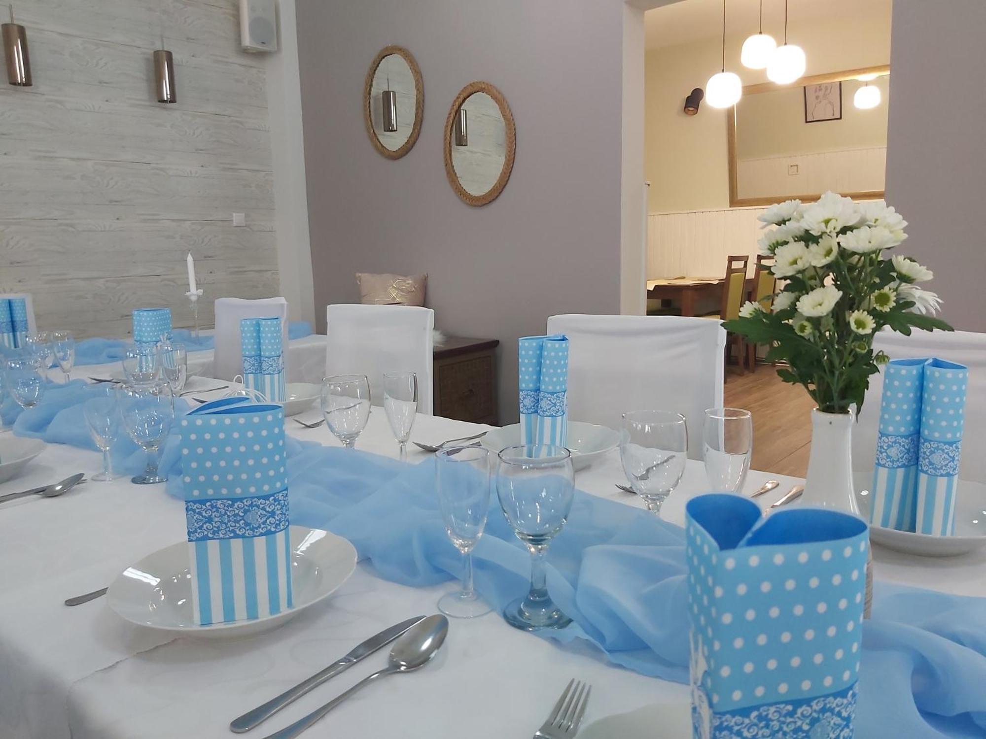 Restauracia-Penzion Altana Ludanice Rum bild